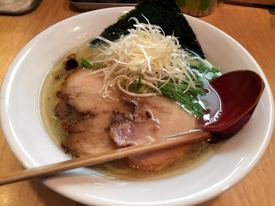 【みんクエ】お店で働く上で、身だしなみなどルールや規則はありますか？