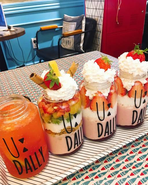 【神戸・三宮人妻風俗店。1日2～3万円は稼げる】週末に短時間だけでも働けますか？