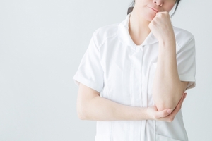 【神戸・三宮30代、40代の女性が稼げる人妻・熟女の風俗求人】今月はピンチ！ どうやって節約しよう・・・